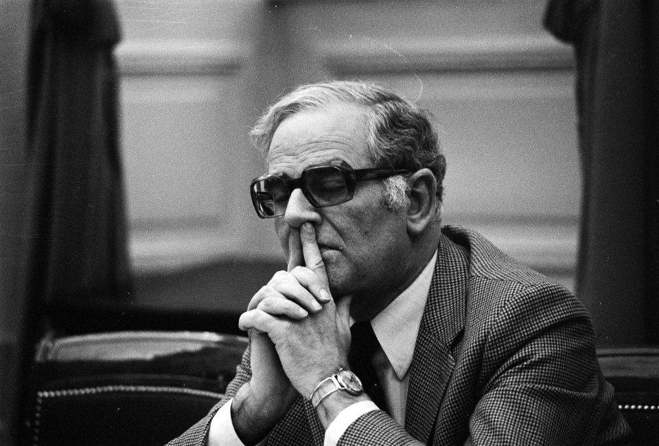 Tweede Kamer , Visserij minister Van der Stee (kop), Bestanddeelnr 927-7338