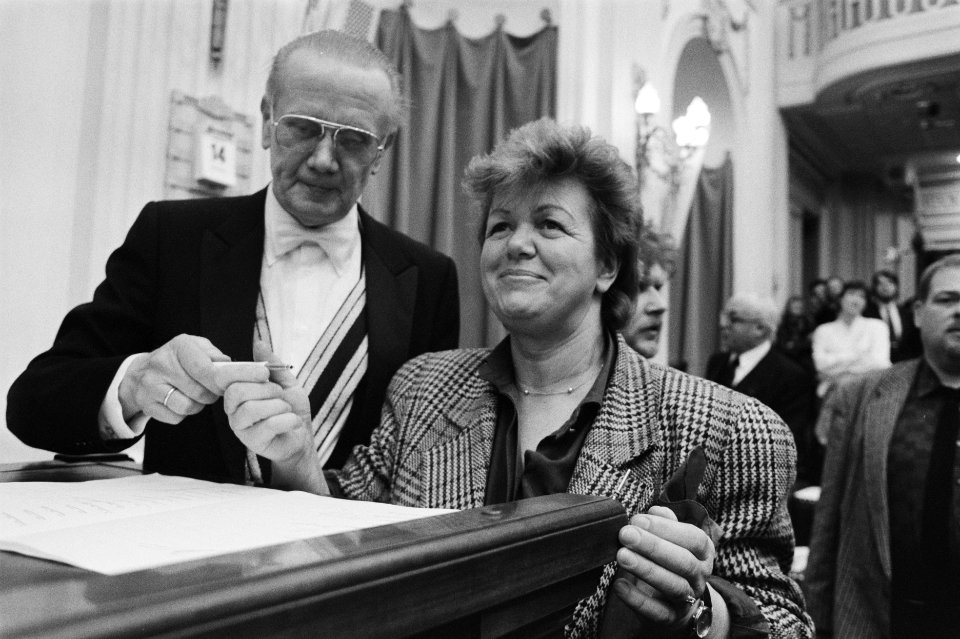 Tweede Kamer, nieuw CDA-kamerlid mevrouw P.A.L. Mulder-van Dam, Bestanddeelnr 934-4034