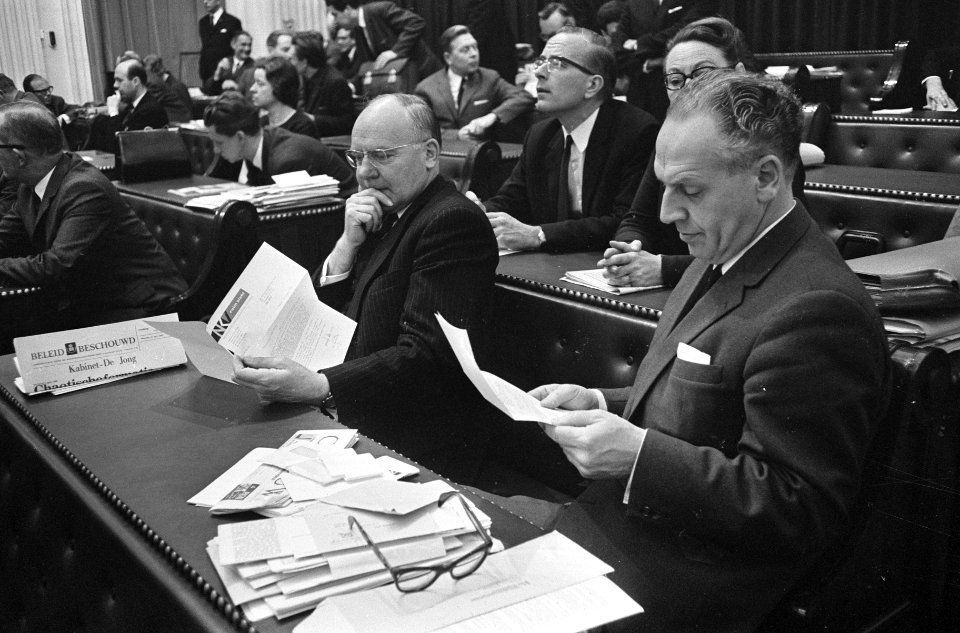Tweede Kamer , behandeling regeringsverklaring, links prof. Vondeling (PvdA), Bestanddeelnr 920-2449