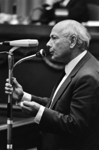 Tweede Kamer , premier Biesheuvel beantwoordt vragen fractievoorzitters, Den Uy…, Bestanddeelnr 924-7922