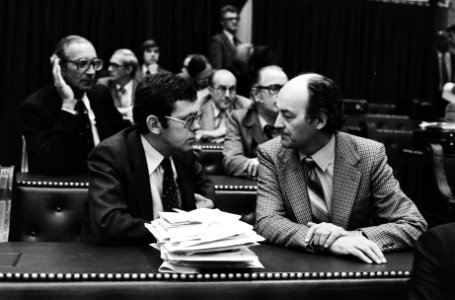 Tweede Kamer , Urenco-debat nr. 16, 17 Van Houwelingen (l) en Aantjes, nr. 18, , Bestanddeelnr 929-7982