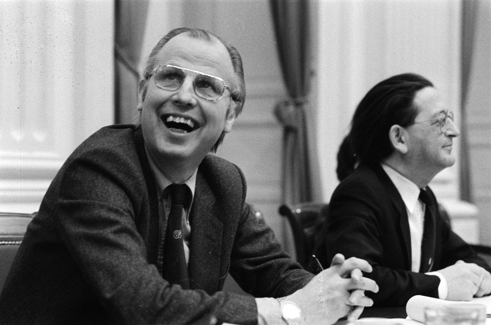 Tweede Kamer , Rijksbegroting Onderwijs en Wetenschappen 1981, Min Pais en Staatssecretaris De Jong tijdens de begrotingsbehandeling, Bestanddeelnr 931-3432