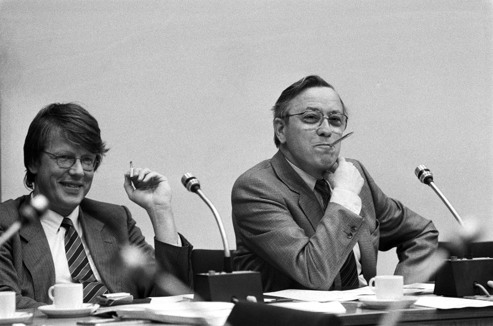 Tweede Kamer , staatssecretaris Van Zeil (r), Bestanddeelnr 933-4996