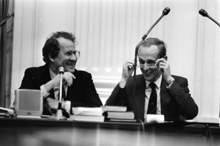 Tweede Kamer , stemmingen VROM, staatssecretaris Brokx (l) en minister Winsemius, Bestanddeelnr 933-1638
