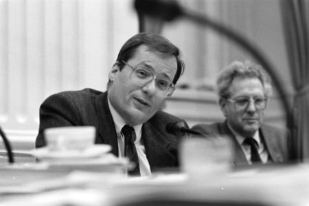 Tweede Kamer , uitgebr. commissievergadering O&W minister Deetman aan het woord, Bestanddeelnr 933-8185