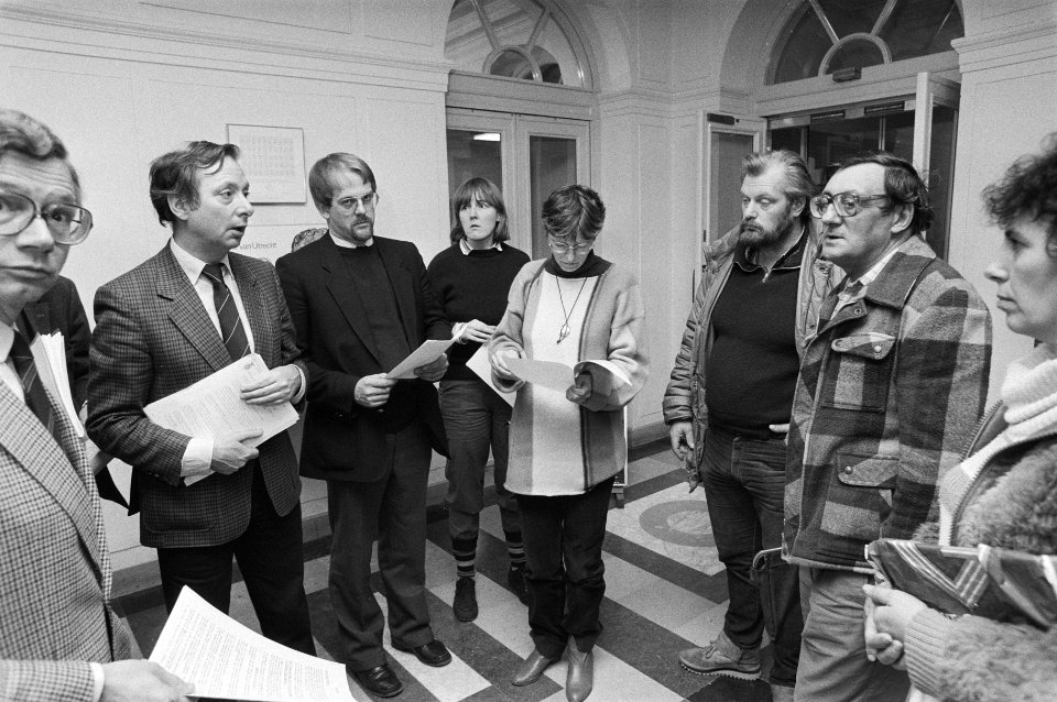 Tweede Kamer , stemmingen over levensvatbare reparatiewerf in Amsterdam ADM-ers , Bestanddeelnr 933-2189