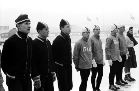 Tweedaagse schaatslandenwedstrijd te Deventer tussen Italie en Nederland, vln, Bestanddeelnr 914-6428