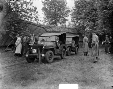 Tweedaagse oefenrit voor militairen in jeeps in de buurt van Tilburg, Bestanddeelnr 904-2541