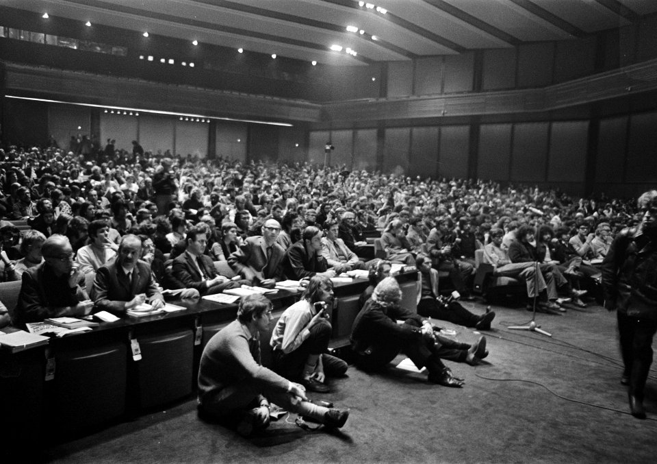 Tweedaagse Anti NAVO Congres in RAI Amsterdam. Overzicht, Bestanddeelnr 922-9975