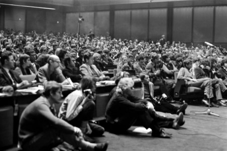 Tweedaagse Anti NAVO Congres in RAI Amsterdam. Overzicht, Bestanddeelnr 922-9974