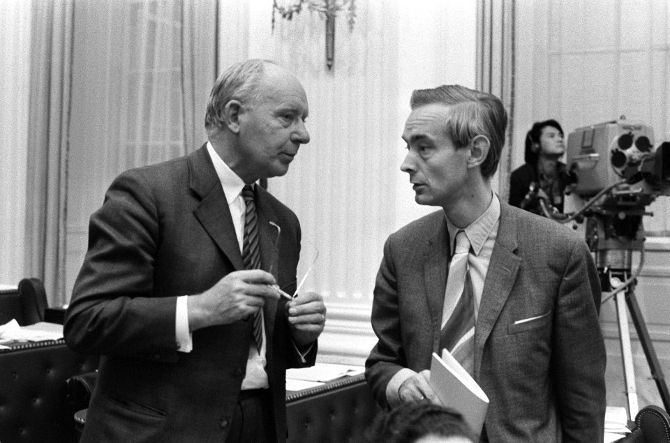Tweede Kamer , algemene beschouwingen, nr 5, 6 (l) Vondeling, (r) minister Lang, Bestanddeelnr 925-0457