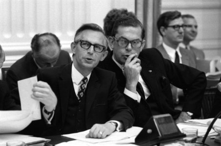 Tweede Kamer , algemene beschouwingen over begroting (l) minister Nelissen (Fina, Bestanddeelnr 925-0392