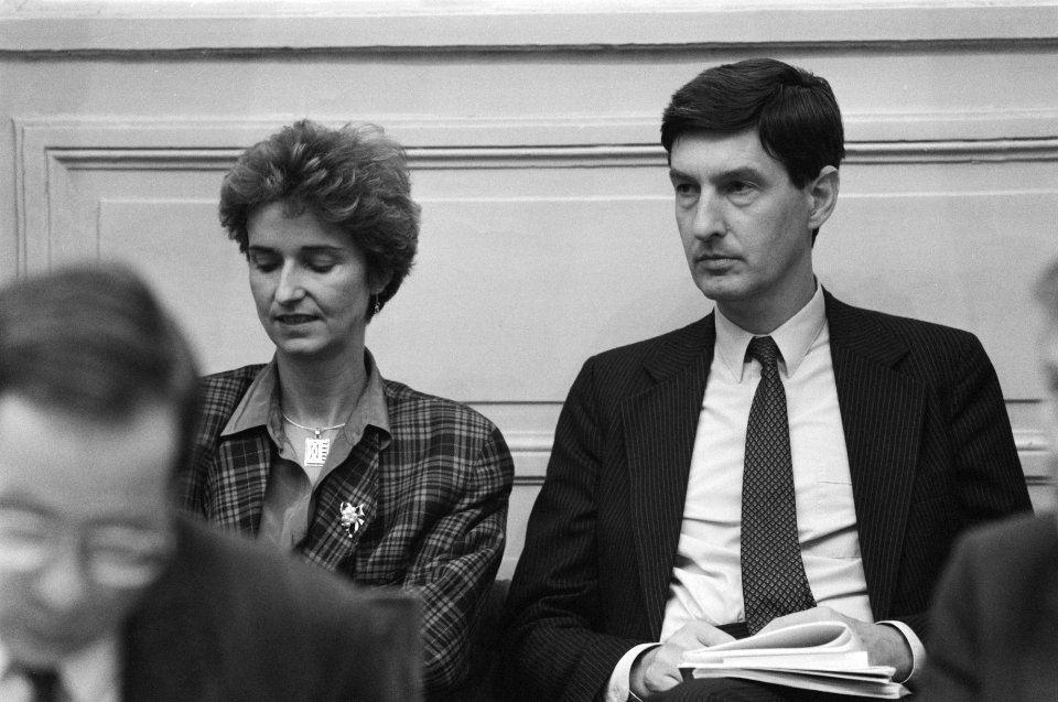 Tweede kamer , algemene beschouwingen staatssecretaris Van Rooy (BuZa), (l) en , Bestanddeelnr 934-3385