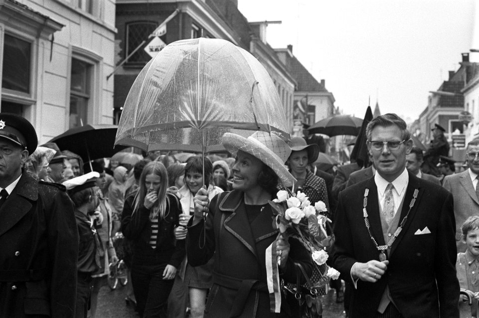 Tweede dag wandeling door Elburg met de burgemeester, Bestanddeelnr 925-5903