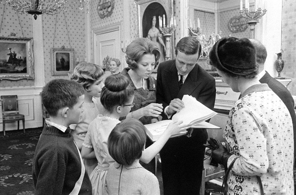 Tweede Geschenkendag voor prinses Beatrix en prins Claus op Paleis Soestdijk, Or, Bestanddeelnr 918-8414