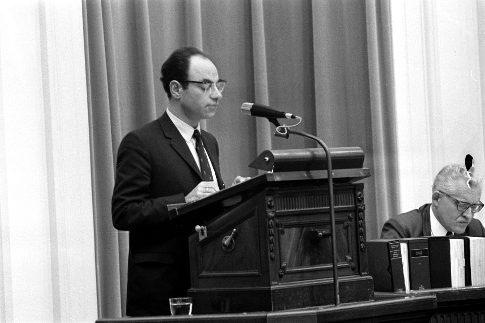 Tweede dag van de Algemene Beschouwingen in de Tweede Kamer in Den Haag kamerl…, Bestanddeelnr 922-8737