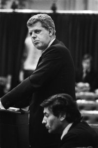 Tweede Kamer BTW-verhoging, Minister Duisenberg (links en Lubbers), Bestanddeelnr 928-7551