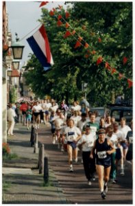 Tweede editie van de Haarlems Dagblad Grachtenloop. NL-HlmNHA 54036361