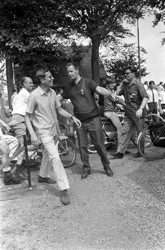 Tweede dag Vierdaagse Nijmegen. Claus gaat rusten, Bestanddeelnr 920-5431