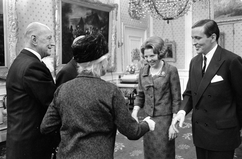 Tweede Geschenkendag voor prinses Beatrix en Claus op Paleis Soestdijk , nummer , Bestanddeelnr 918-8406