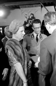 Tweede dag van het Koninklijk bezoek aan Belgie, aankomst en bezoek aan Plantijn, Bestanddeelnr 911-3011