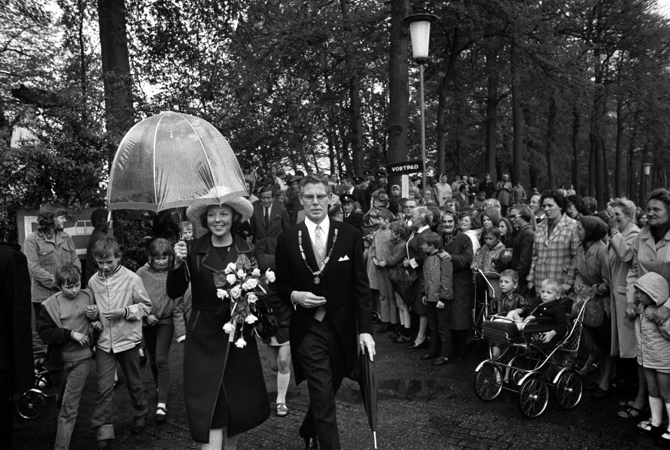 Tweede dag wandeling door Elburg met de burgemeester, Bestanddeelnr 925-5904