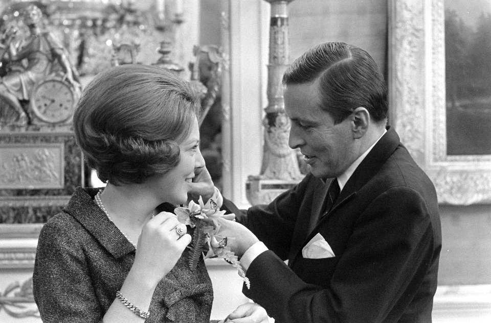 Tweede geschenkdag voor prinses Beatrix en Claus op Paleis Soestdijk , prinses B, Bestanddeelnr 918-8458