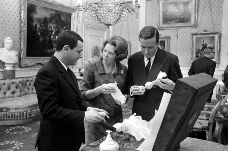 Tweede geschenkdag voor prinses Beatrix en Claus op Paleis Soestdijk , nummer 21, Bestanddeelnr 918-8437