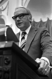 Tweede Kamer debat Kruisinga aan het woord, Bestanddeelnr 927-1652