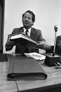 Tweede Kamer Commissievergadering Rijksuitgaven en Volkshuisvesting met staatsse, Bestanddeelnr 933-7469