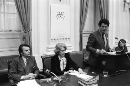 Tweede Kamer conferentie Olympische Spelen en mensenrechten v.l.n.r. David Ow, Bestanddeelnr 930-7643