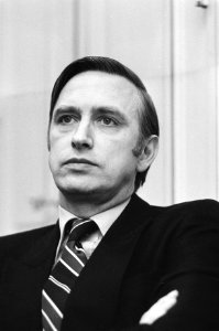 Tweede Kamer D Dolman (PvdA), opvolger van kamervoorzitter Vondeling, Bestanddeelnr 930-2001