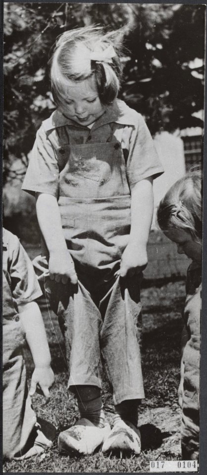 Tweede wereldoorlog, koninklijk huis, prinsessen, portretten, kinderen, Beatrix,, Bestanddeelnr 017-0104