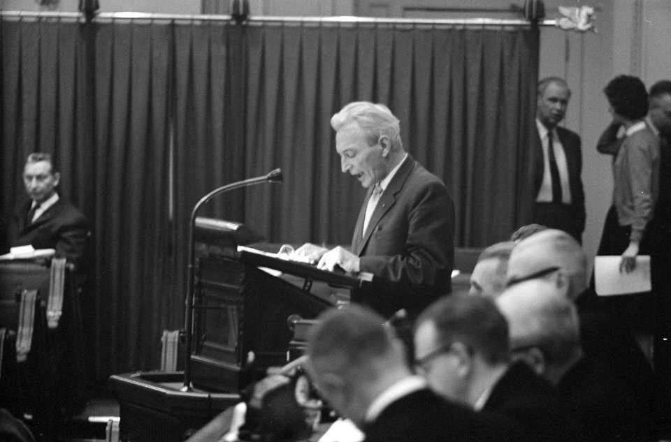 Tweede Kamer behandeling Mammoetwet de heer Kleywegt, Bestanddeelnr 913-6757