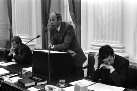 Tweede Kamer debat, Staatssecretaris Kooymansvan Buitenlandse Zaken over KLM-be…, Bestanddeelnr 927-1653