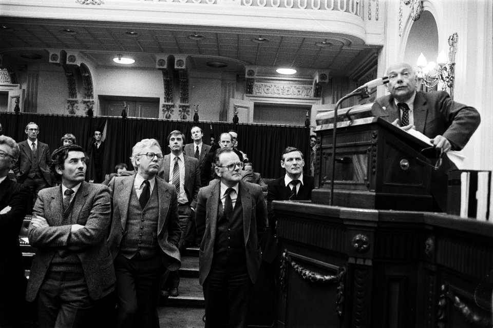 Tweede Kamer vragen over ministerscrisis Den Uyl (r) . de CDA ers Lubbers, Ever, Bestanddeelnr 930-6822