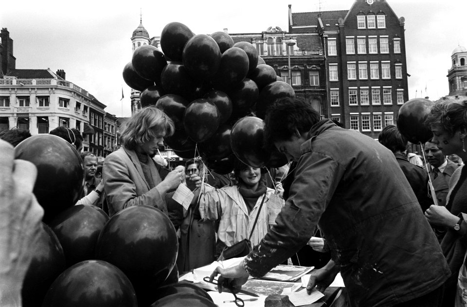 Tweede Kamer verkiezingen 1981 stemkaarten mensen die niet stemmen geloven, wer, Bestanddeelnr 931-5093
