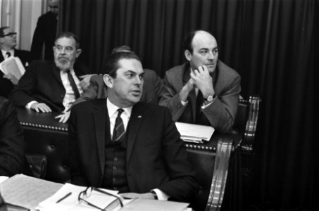 Tweede Kamer behandeling begroting financien. Nummer 7 Hans van den Doel aan het, Bestanddeelnr 922-9823