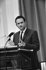 Tweede Kamer behandeling Bouw-CAO. Dhr. Boersma (AR) steunde beleid minister Roo, Bestanddeelnr 921-2251