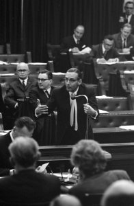 Tweede Kamer regering antwoord Minister Witteveen aan het woord, Bestanddeelnr 921-7541