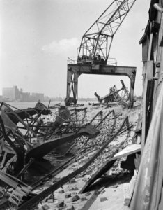 Tweede wereldoorlog, vernielingen, Bestanddeelnr 900-6195 photo