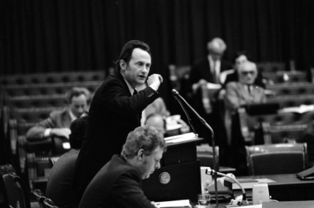 Tweede Kamer regering antwoord op vragen werkloosheidsdebat minister Boersma aa, Bestanddeelnr 927-8863