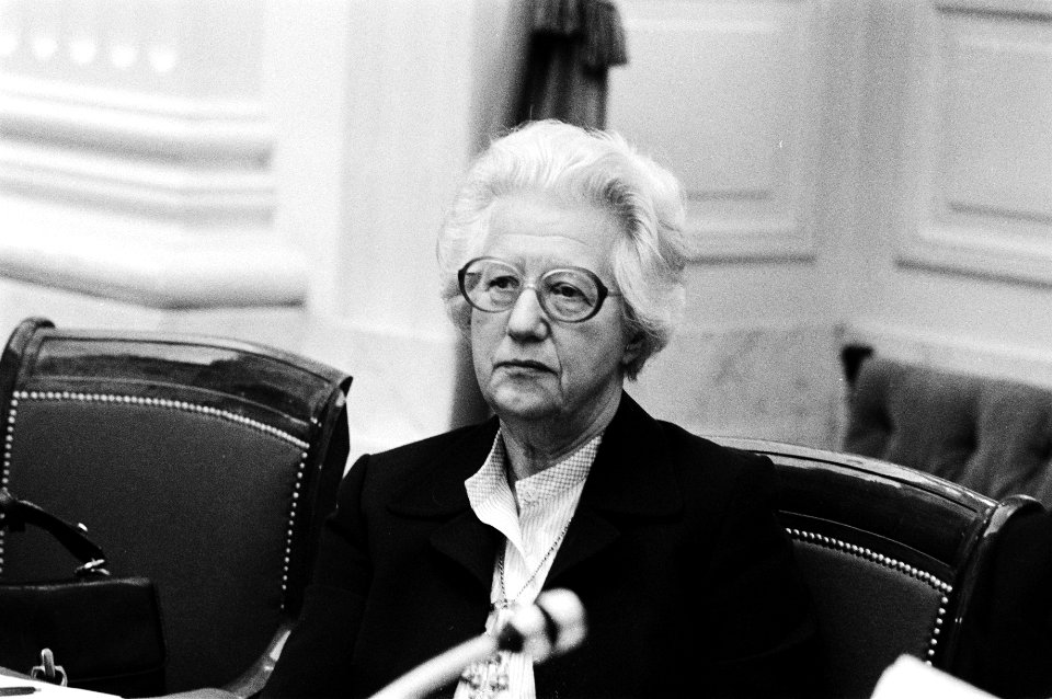 Tweede Kamer staatssecretaris mevrouw Haas , kop, Bestanddeelnr 930-8774