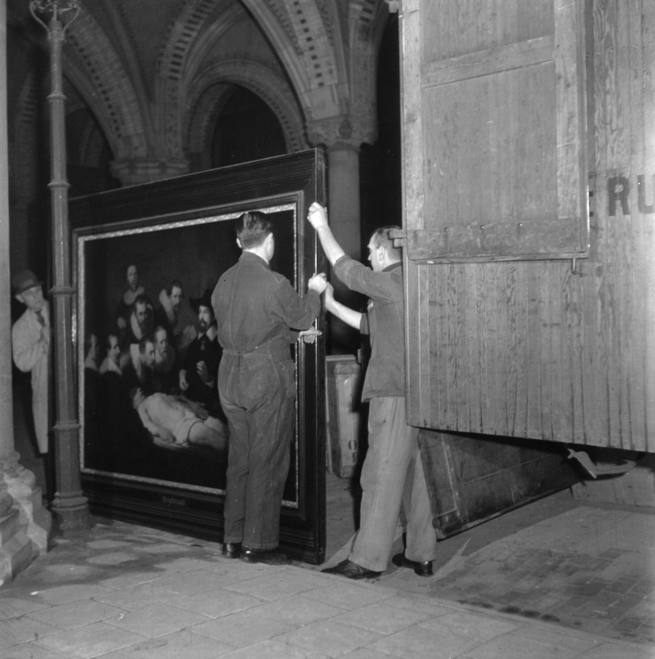 Tweede wereldoorlog, schilderijen, musea, transporten, Bestanddeelnr 901-0097