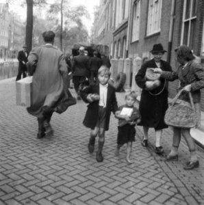Tweede wereldoorlog, voedselvoorzieningen, Bestanddeelnr 900-6085