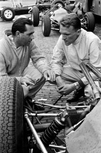 Training Grand Prix te Zandvoort, Dan Gurney (rechts) en Jack Brabham tijdens tr, Bestanddeelnr 916-4628