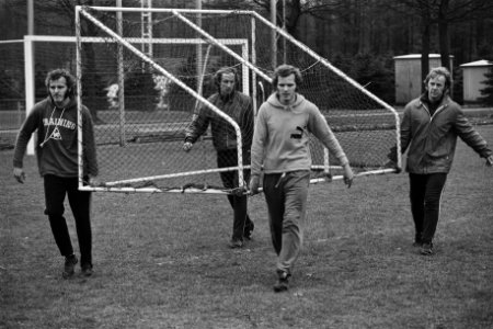 Training en persconferentie PSV en Benfica in Eindhoven Rene en Willy van de Ke, Bestanddeelnr 927-7894