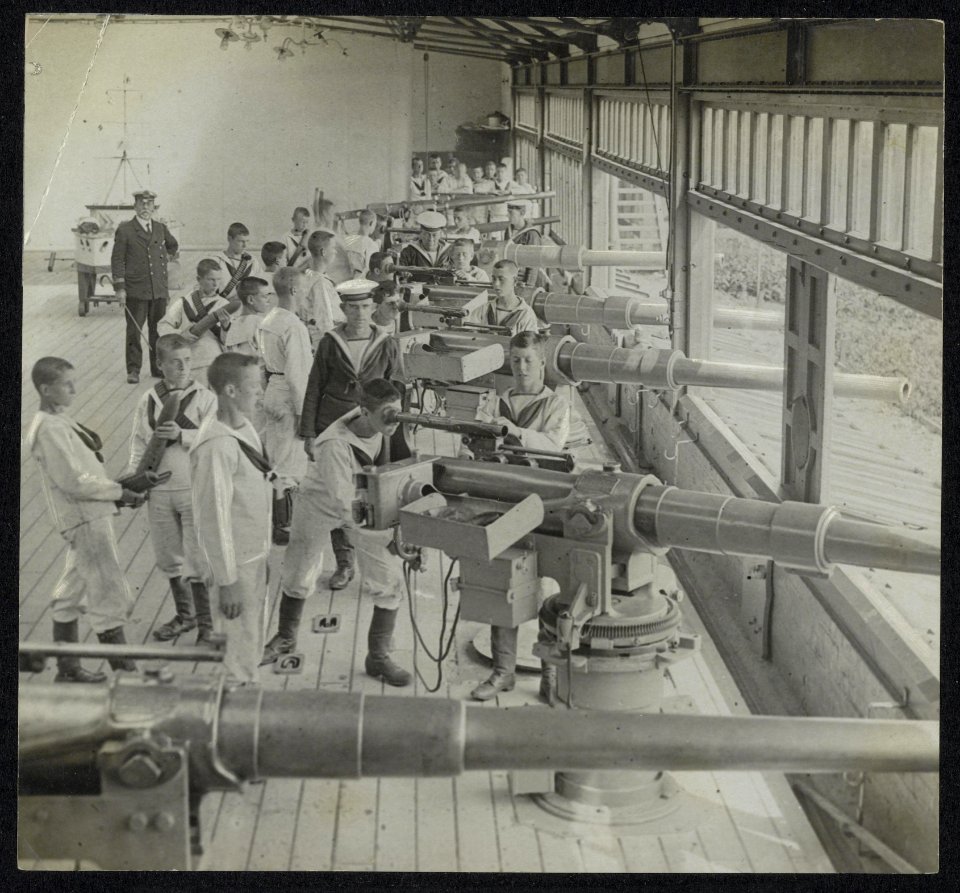 Training for the Navy at Shotley Ba, Bestanddeelnr 158-0543