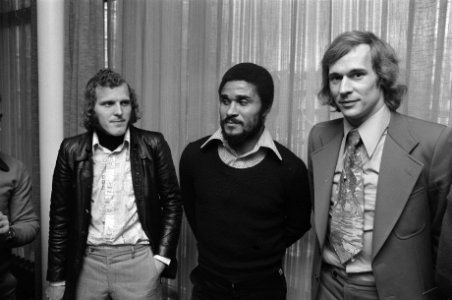 Training en persconferentie PSV en Benfica in Eindhoven v.l.n.r. Rene van de Ke, Bestanddeelnr 927-7893