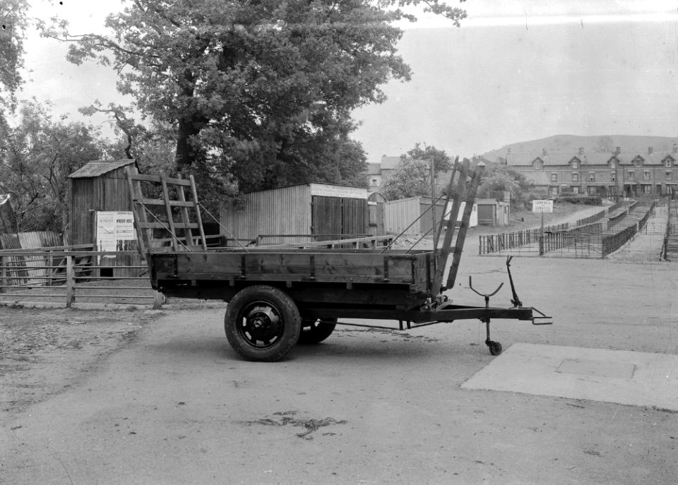 Trailer near auction pens, Builth Wells (1293621)